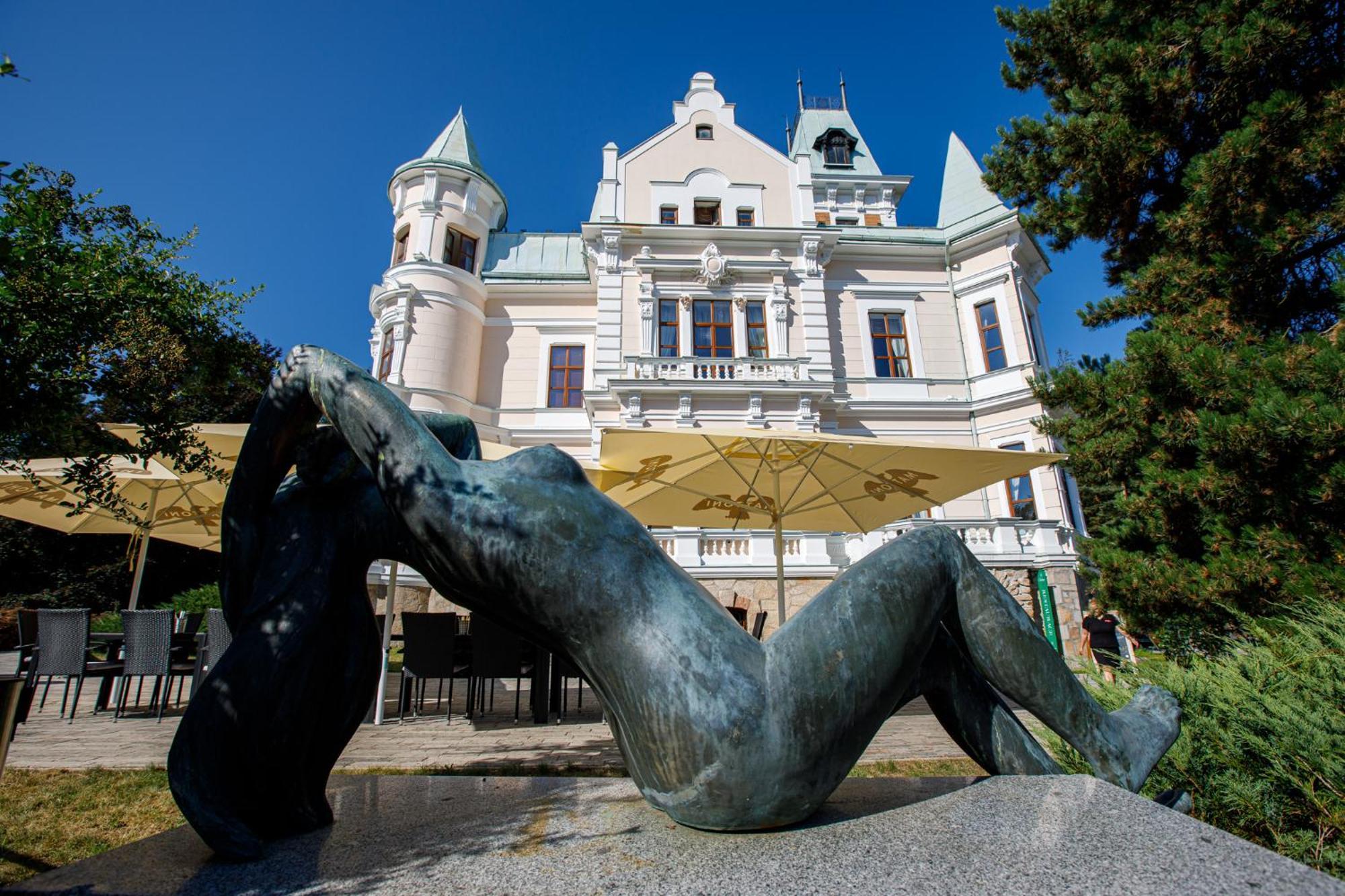 Hotel Chateau Cihelny Karlovy Vary Exterior photo